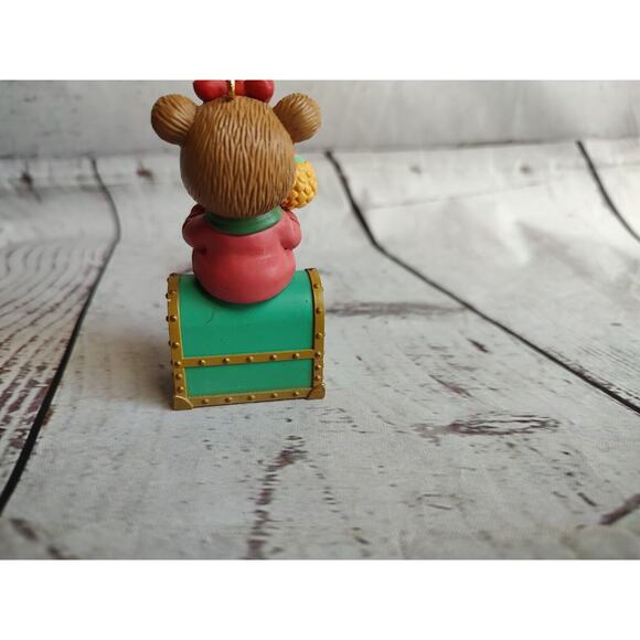1991 Ornament Teddy Bear Doll /Chest Merry Christmas to a Fine Daughter NO BOX - Picture 5 of 9